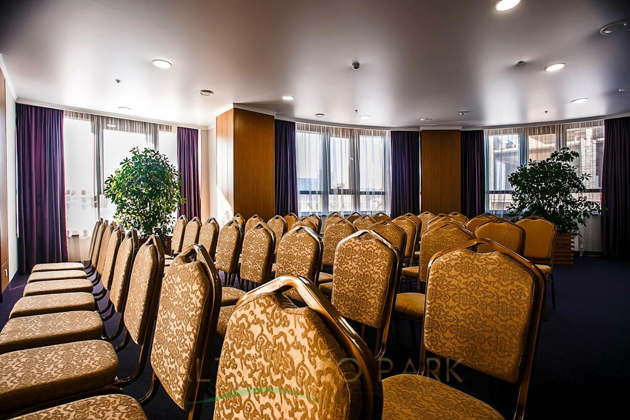 Altyn Eco Park Hotel Nur-Sultan  Exterior photo